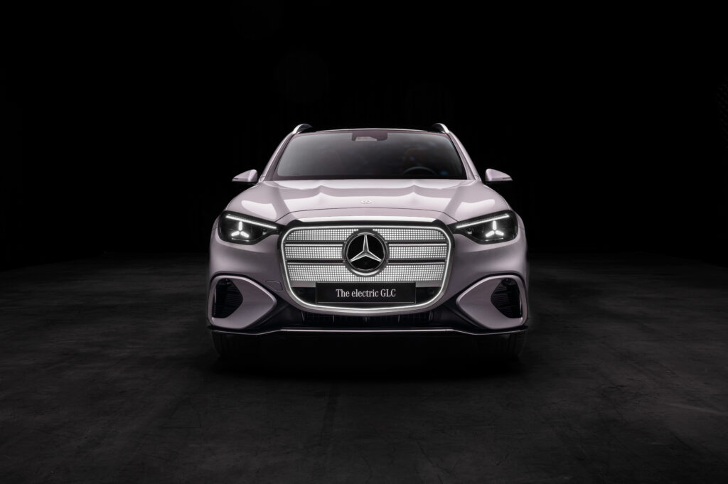calandre éclairée Mercedes GLC EQ 2026